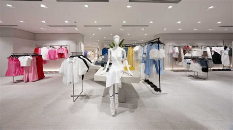 zara philippines|Zara unveils online store in Philippines .